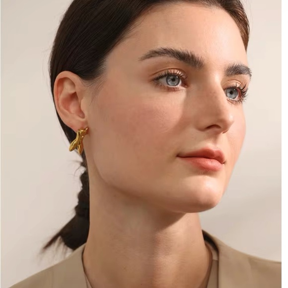 Anthropologie Body Gold Abstract Figure Earrings - Picture 2 of 10